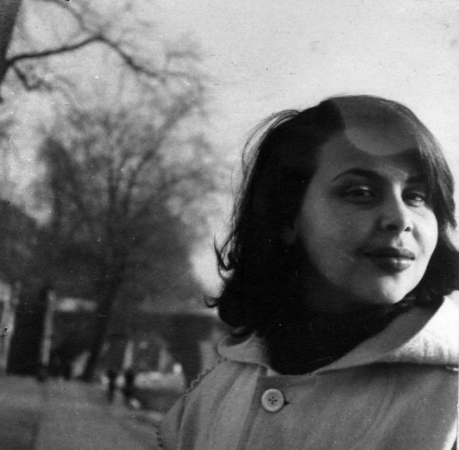 Blanca-Varela-París-1949.-Foto-de-Fernando-de-Szyszlo.